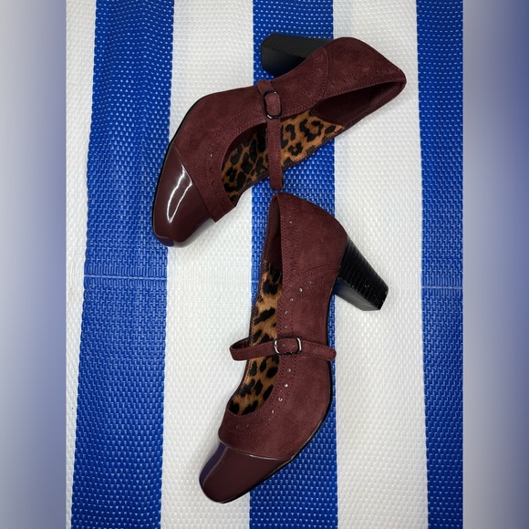 🎉✨ CLARKS WOMEN’S SAPPHIRE VASE BURGUNDY SUEDE MARY JANE PUMPS HEELS SIZE 7.5 - Picture 12 of 16